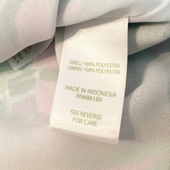 Lilly Pulitzer Rori Halter Top in Purple Iris on the Chase - Large - Picture 8 of 13